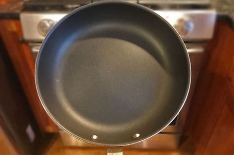 are calphalon ceramic pans oven safe